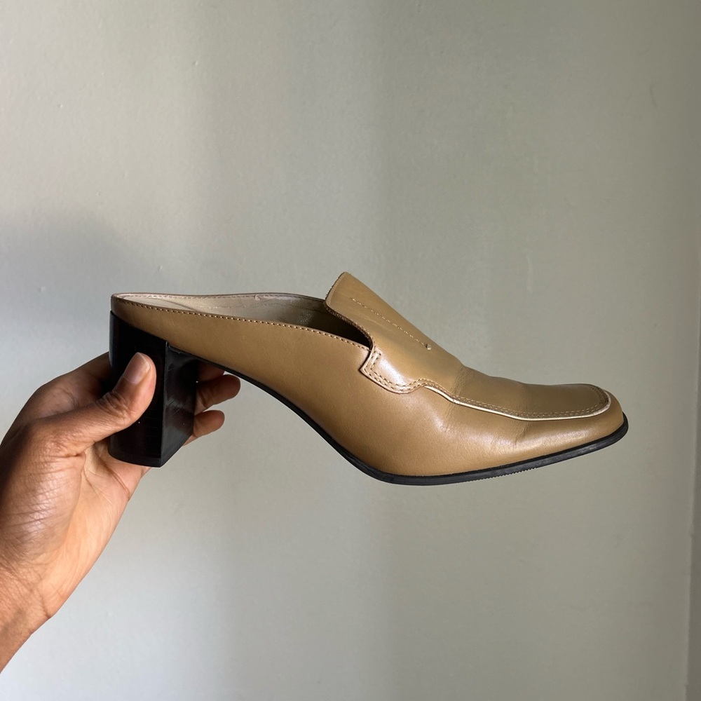 Chic Tan Leather Women's Mules